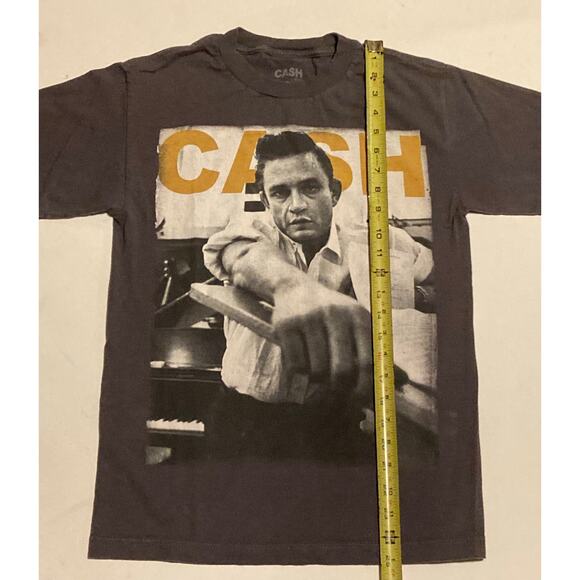 Johnny Cash Graphic Tee Men’s Small NWOT Music Icon Shirt Black Cotton - Picture 5 of 6